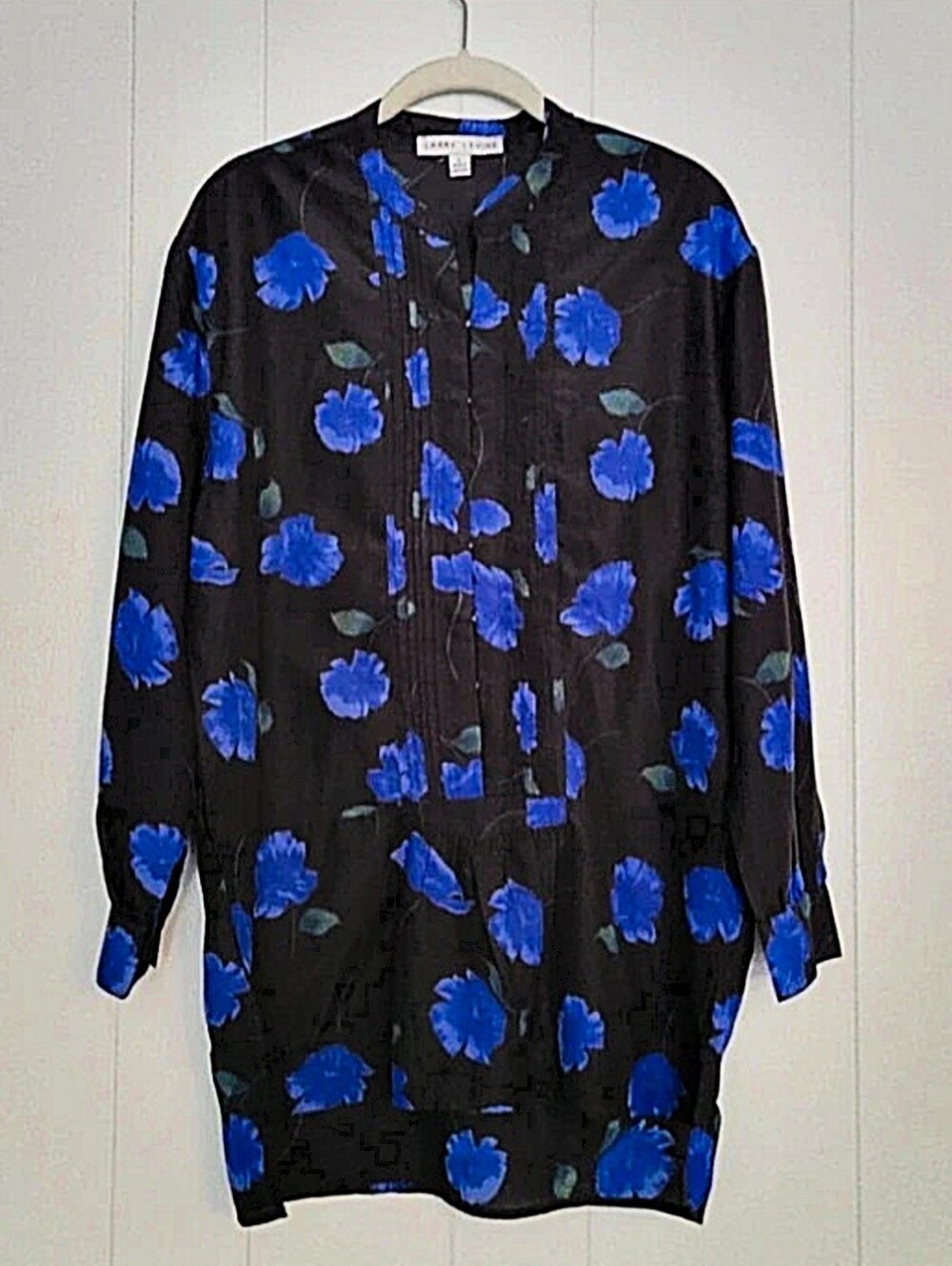 NWT Larry Levine Cobalt Blue & Black Floral Print Tunic Blouse Hook & Eye M